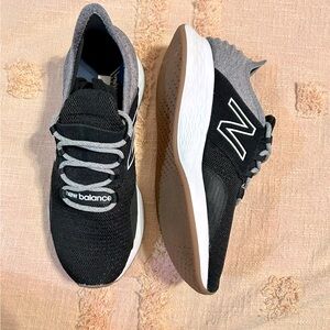 COPY - New Balance Tennis Shoes. Black and white. Women’s size 7 1/2.